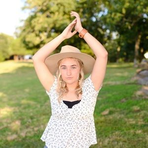 Meet your Posher, Lindsey